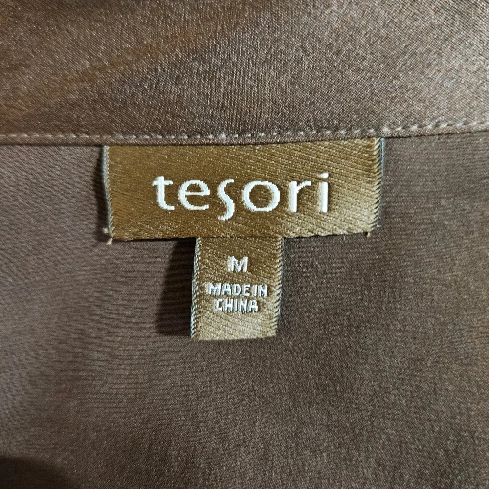 Tesori Womens Chocolate Brown 100% Silk Satin Button Down Blouse Long Sleeve M